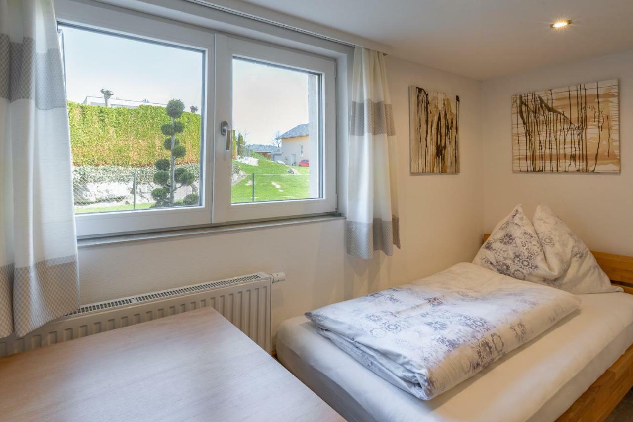 Ferienwohnung Metzler - Blick auf die Berge Göfis Exterior foto